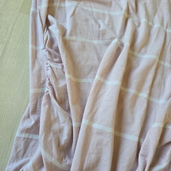 Old Navy Maternity Long Sleeve Size Medium - Picture 4 of 9